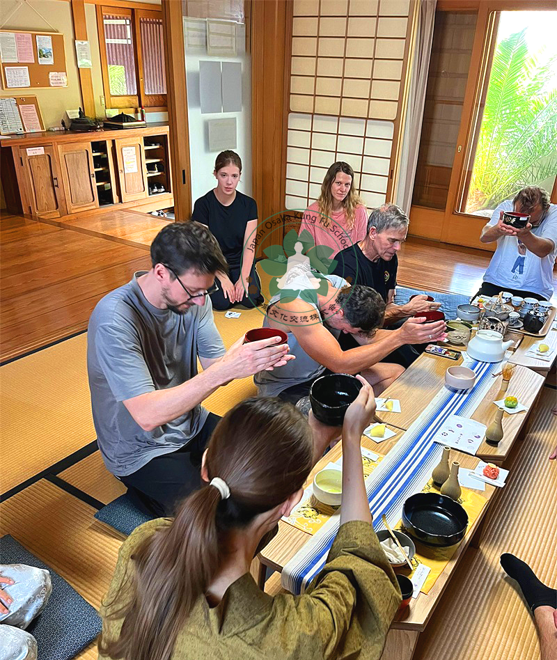 Japanese tea ceremony experience Osaka cultural practice